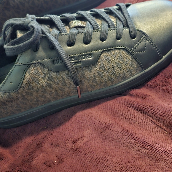 Michael Kors brown sneakers - Picture 2 of 2